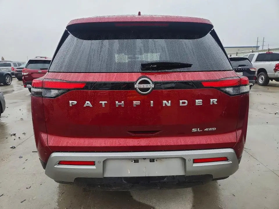 2023 NISSAN PATHFINDER SL  