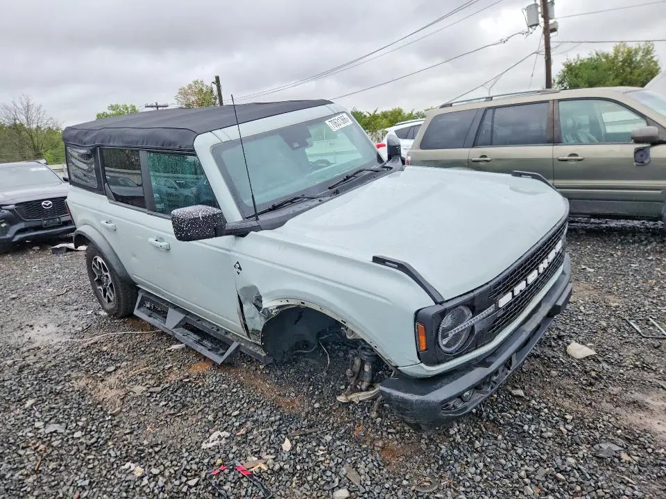 2023 FORD BRONCO BASE  