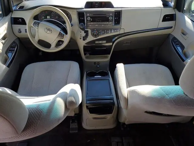 2013 TOYOTA SIENNA LE  