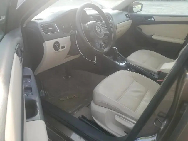 2012 VOLKSWAGEN JETTA SE  