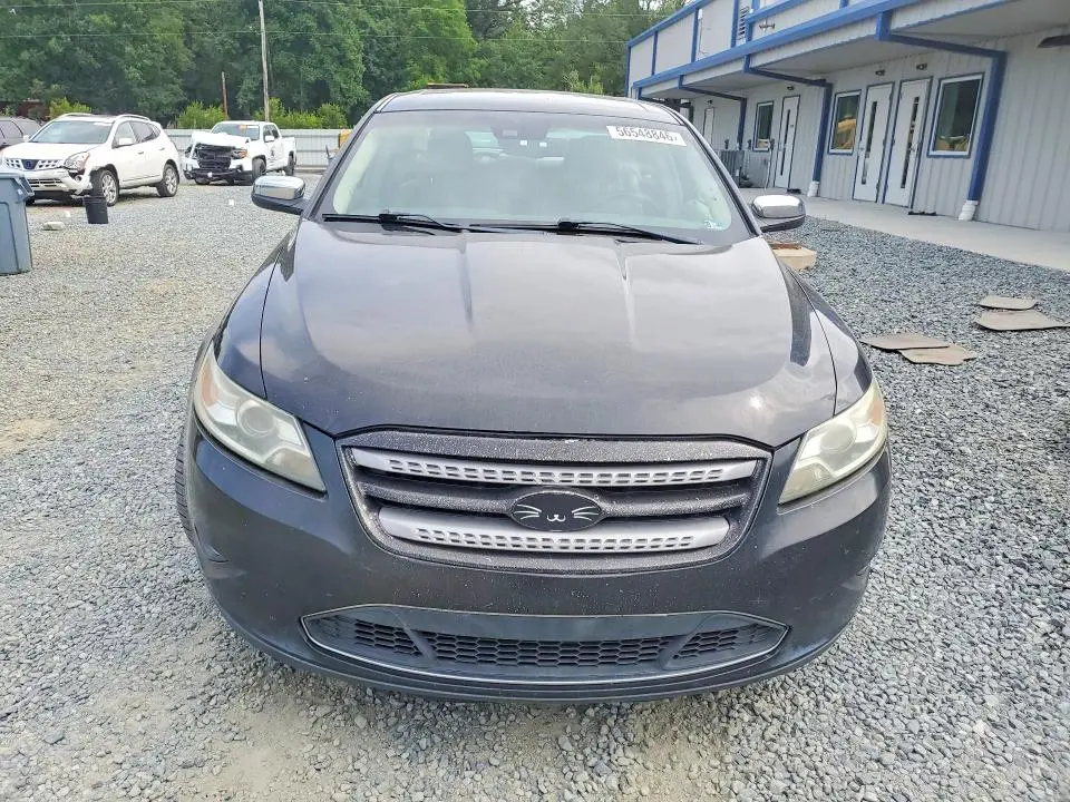 2011 FORD TAURUS LIMITED  