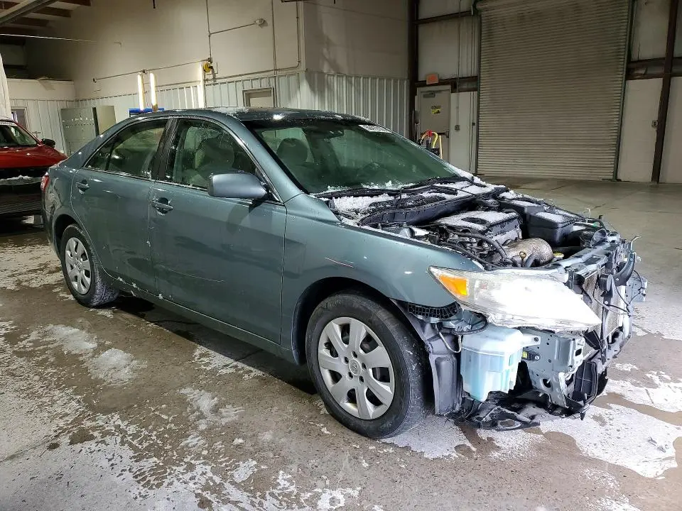 2010 TOYOTA CAMRY LE  