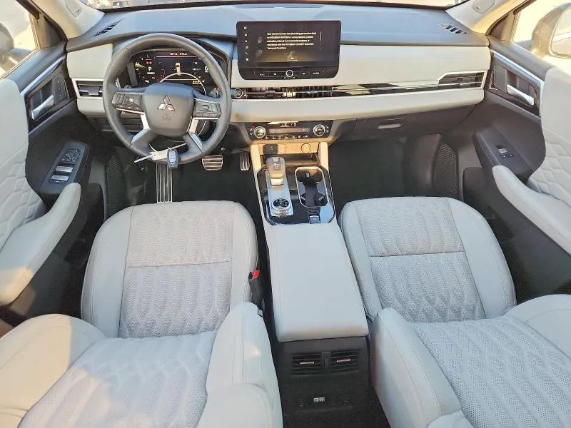 2025 MITSUBISHI OUTLANDER SEL  