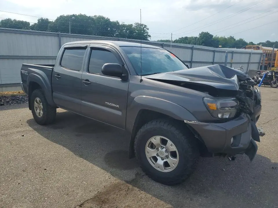 2015 TOYOTA TACOMA V6  
