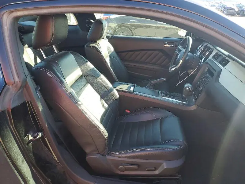 2011 FORD MUSTANG   