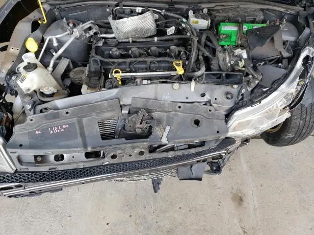 2010 FORD FOCUS SE  