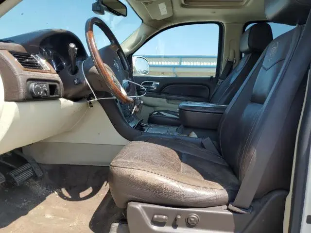 2011 CADILLAC ESCALADE ESV PLATINUM  