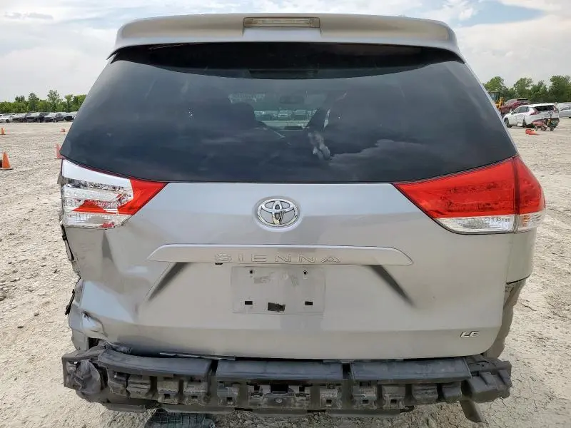 2011 TOYOTA SIENNA LE  