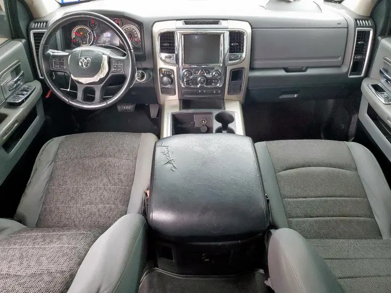 2015 RAM 1500 SLT  