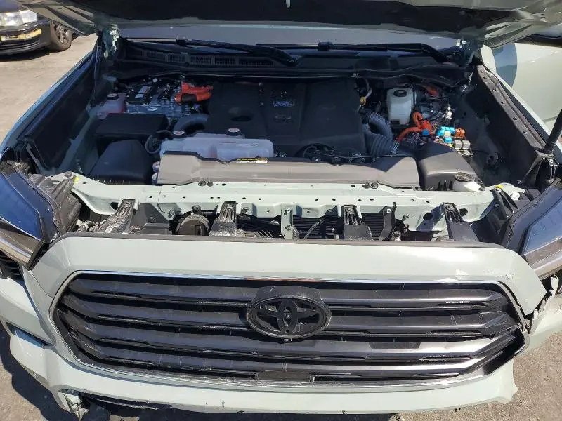 2025 TOYOTA SEQUOIA SR5  