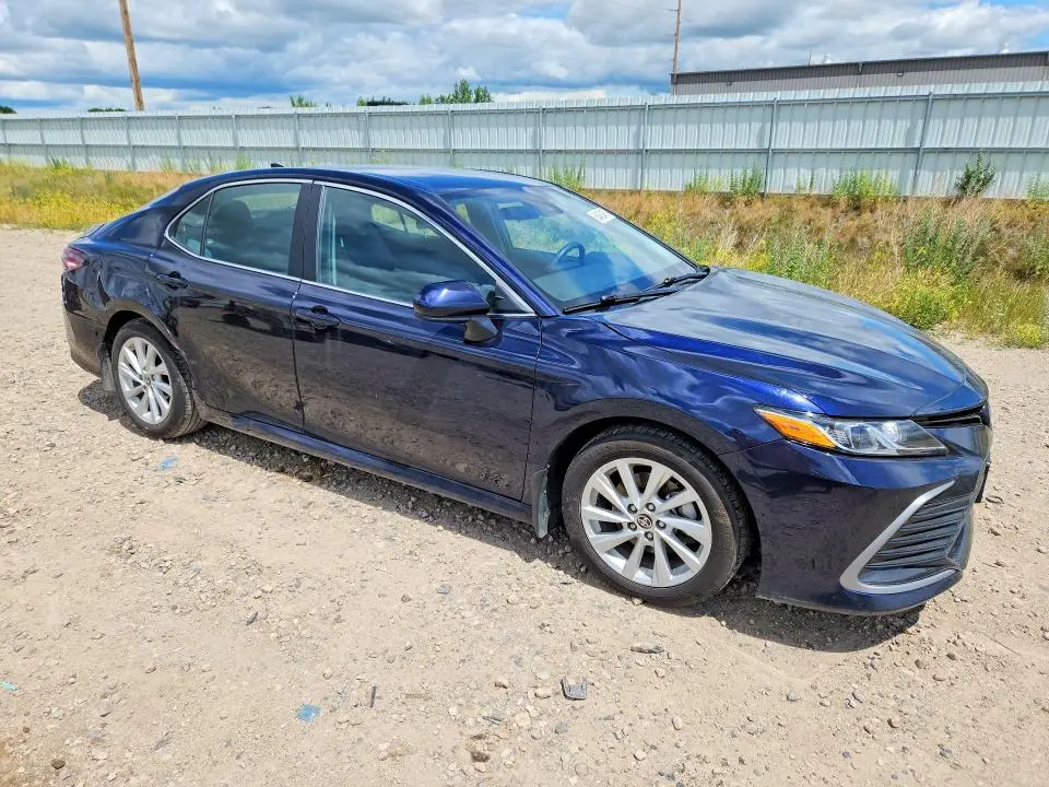 2022 TOYOTA CAMRY LE  