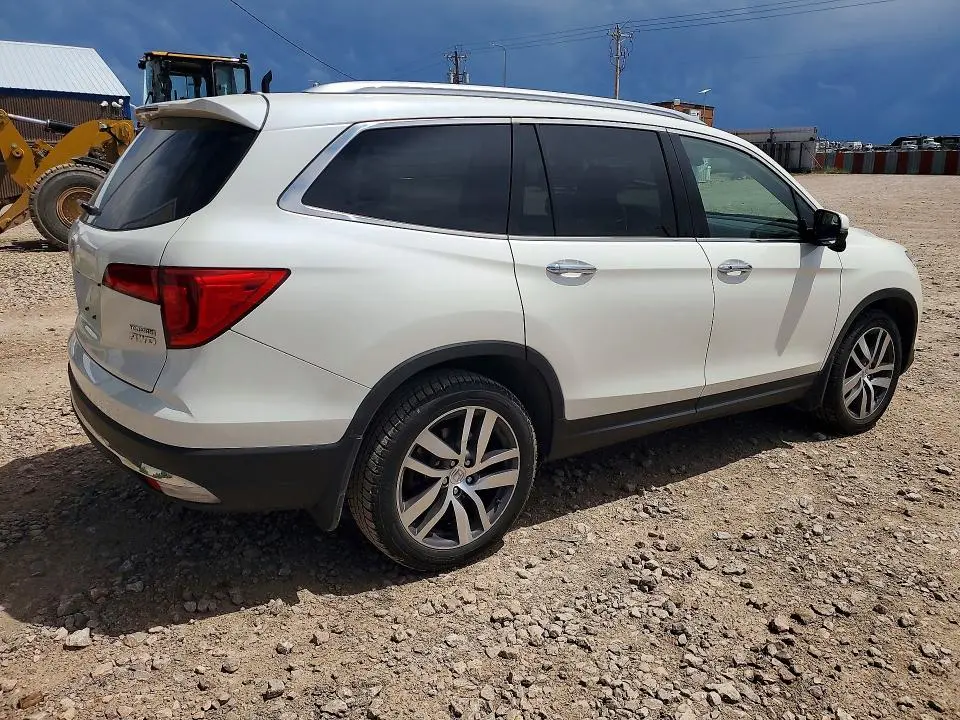 2017 HONDA PILOT TOURING  