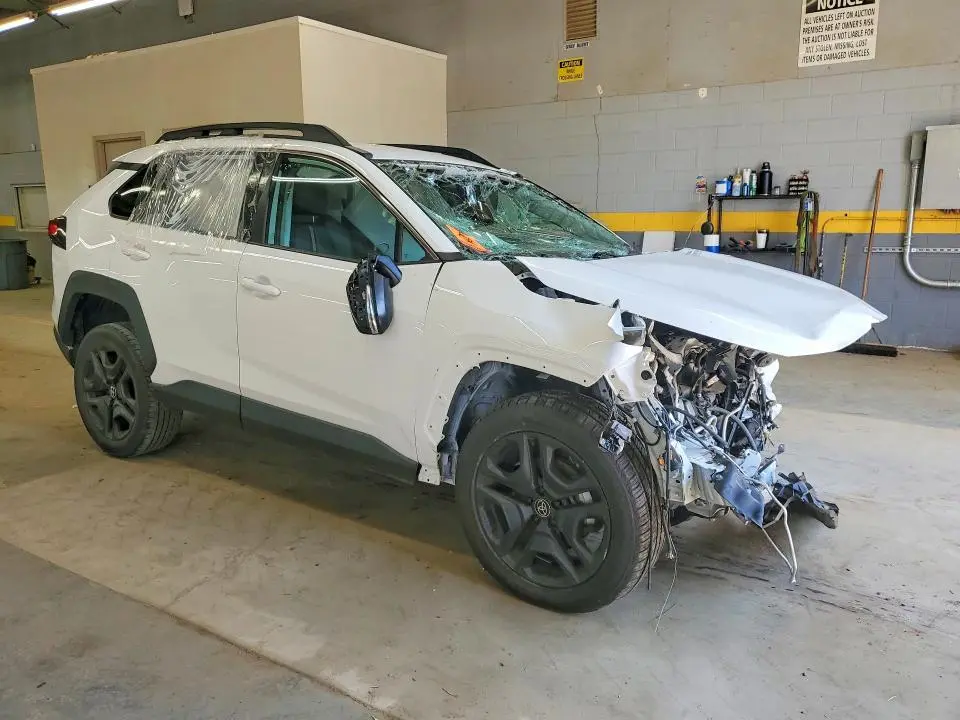 2024 TOYOTA RAV4 ADVENTURE  