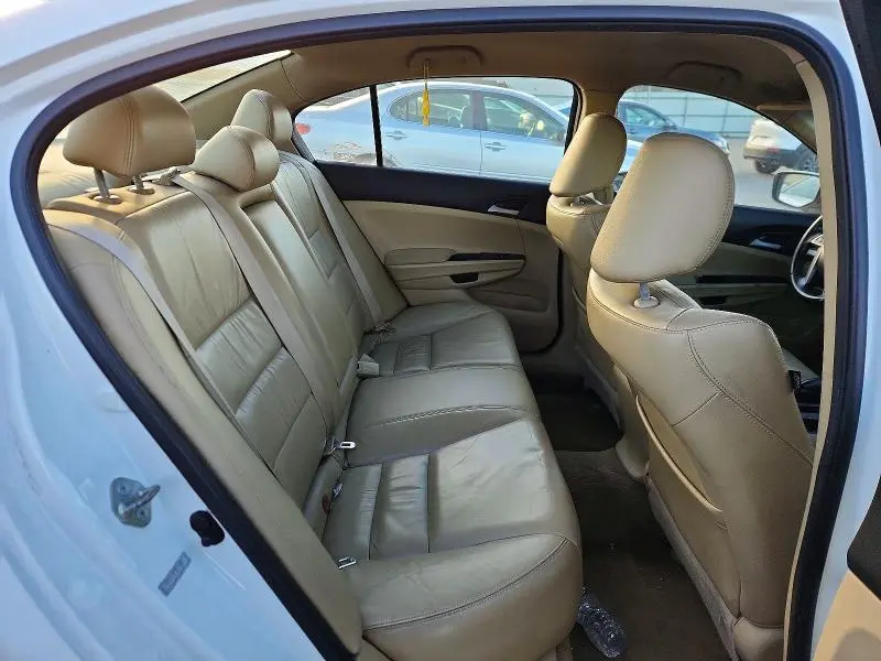 2011 HONDA ACCORD SE  