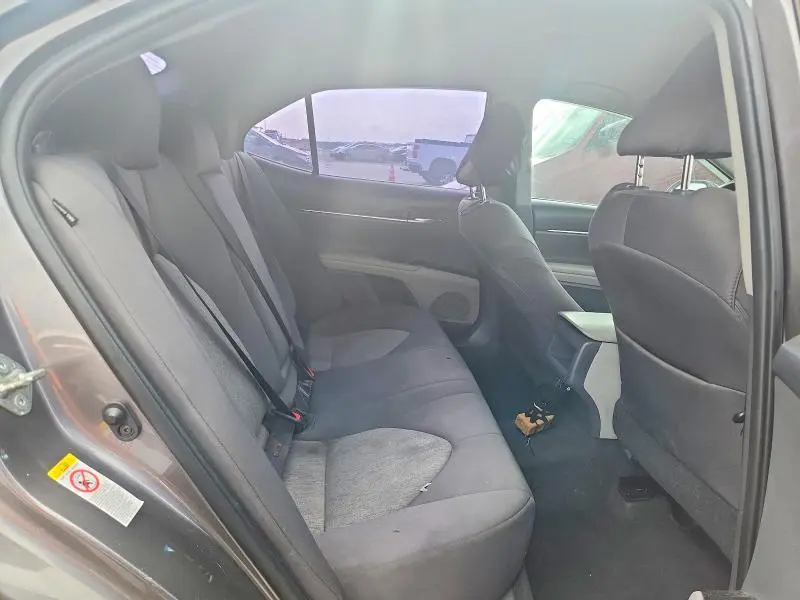2018 TOYOTA CAMRY LE  