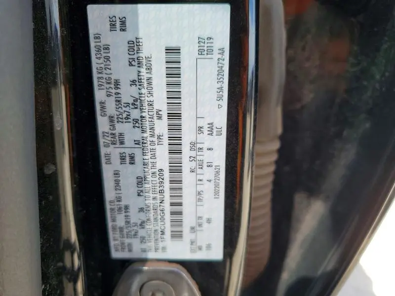 2022 FORD ESCAPE SE  