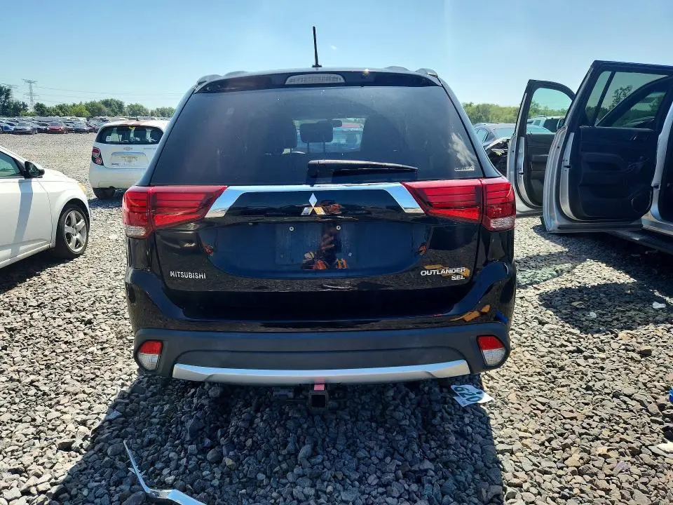 2016 MITSUBISHI OUTLANDER SE  