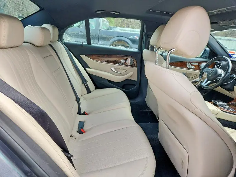 2019 MERCEDES-BENZ E 300  