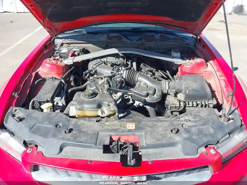 2011 FORD MUSTANG V6