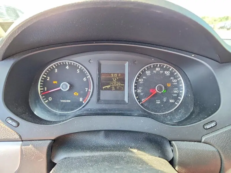 2013 VOLKSWAGEN JETTA SE  