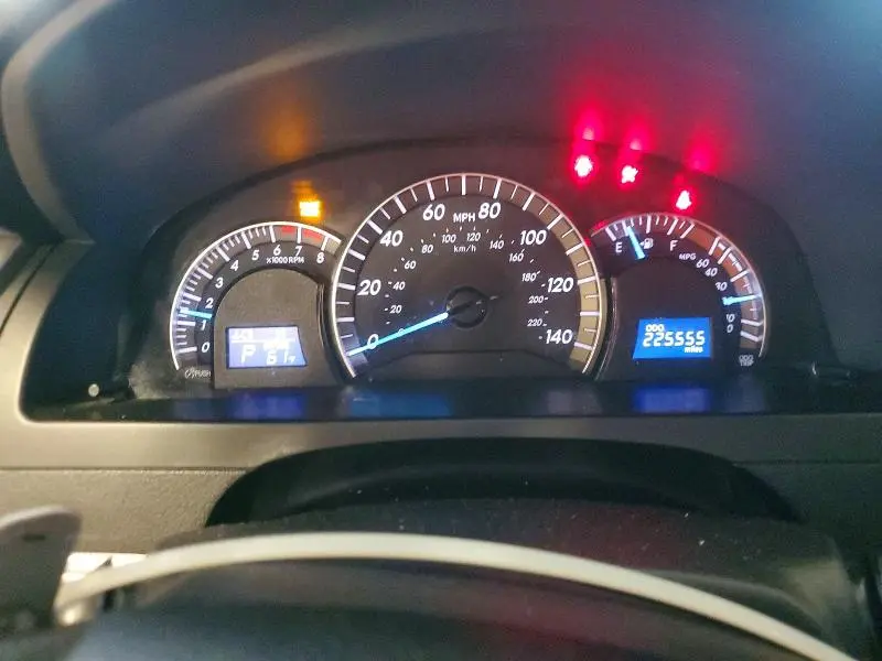 2012 TOYOTA CAMRY SE  