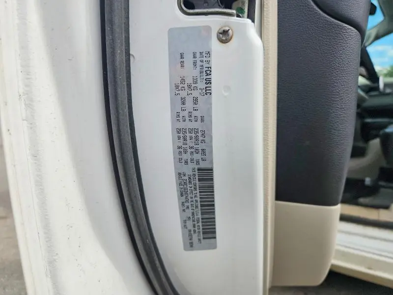 2017 CHRYSLER PACIFICA LIMITED  