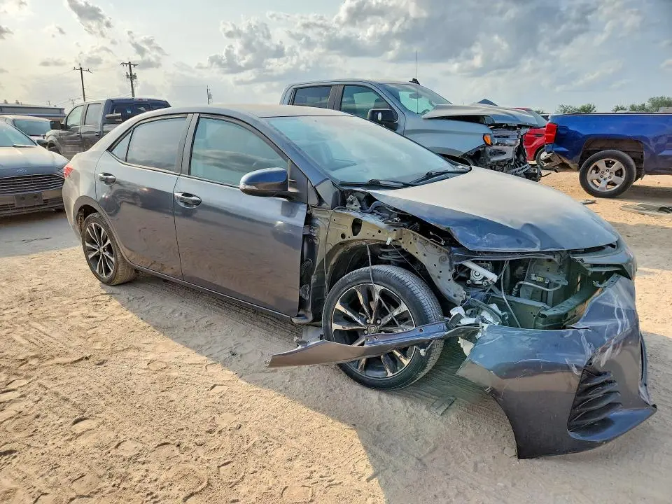 2017 TOYOTA COROLLA SE  