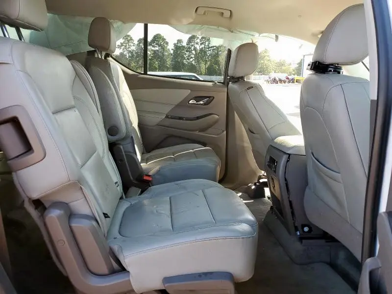 2019 CHEVROLET TRAVERSE LT  