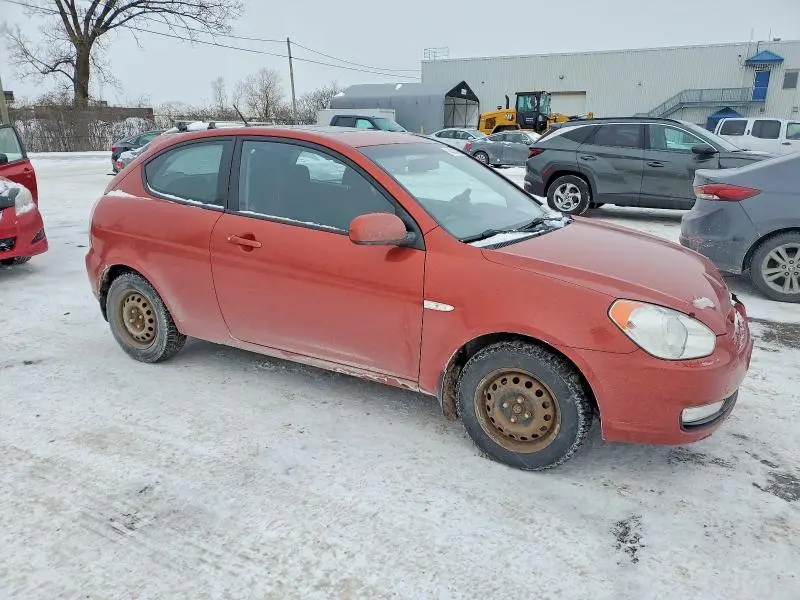 2010 HYUNDAI ACCENT SE  