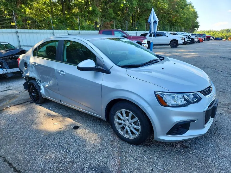 2019 CHEVROLET SONIC LT  