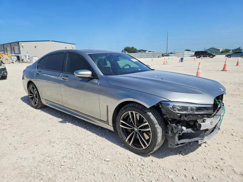 2021 BMW 750 XI  
