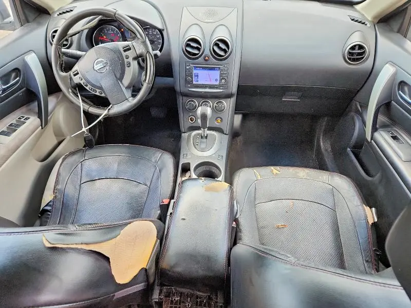 2011 NISSAN ROGUE S  