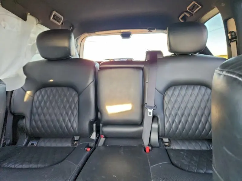 2022 INFINITI QX80 LUXE  