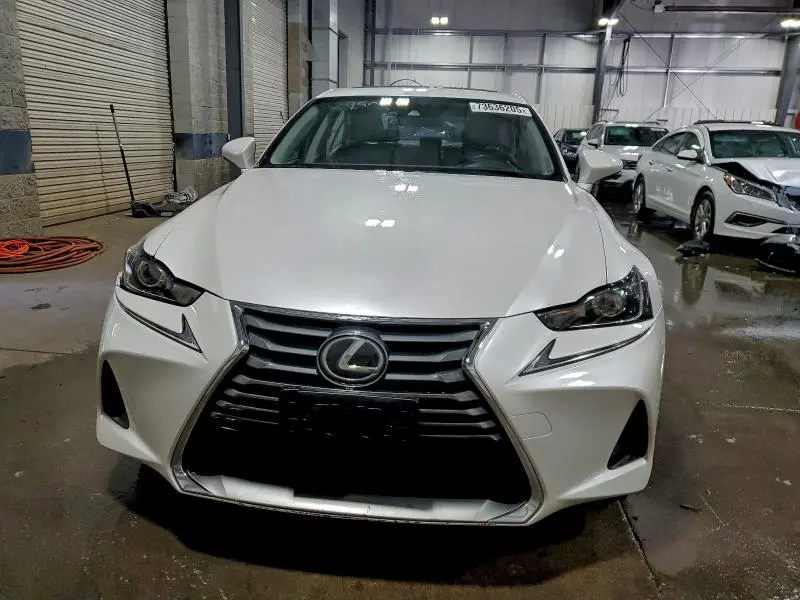 2017 LEXUS IS 300  