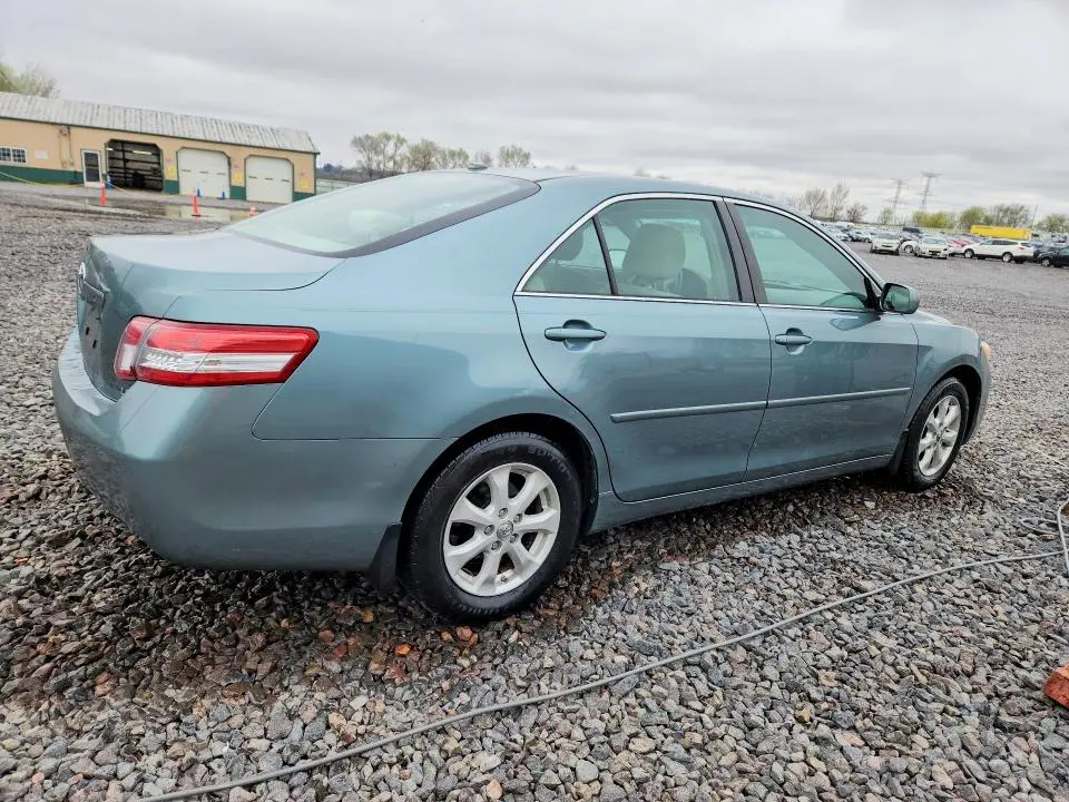 2010 TOYOTA CAMRY LE  
