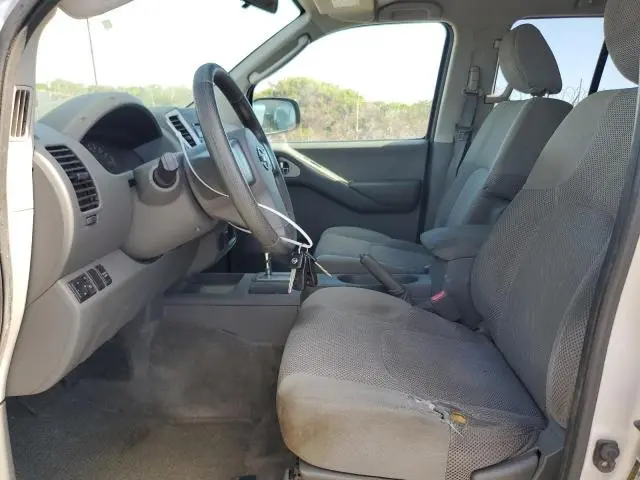 2010 NISSAN FRONTIER CREW CAB SE  