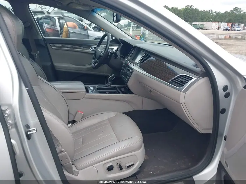 2015 HYUNDAI GENESIS 3.8