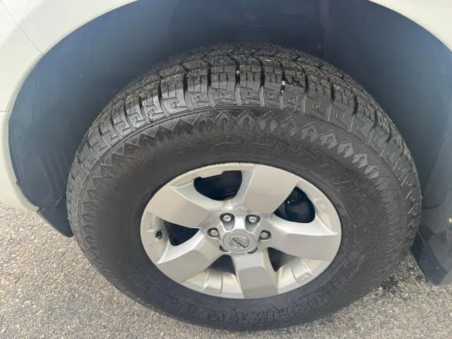 2013 NISSAN FRONTIER S  