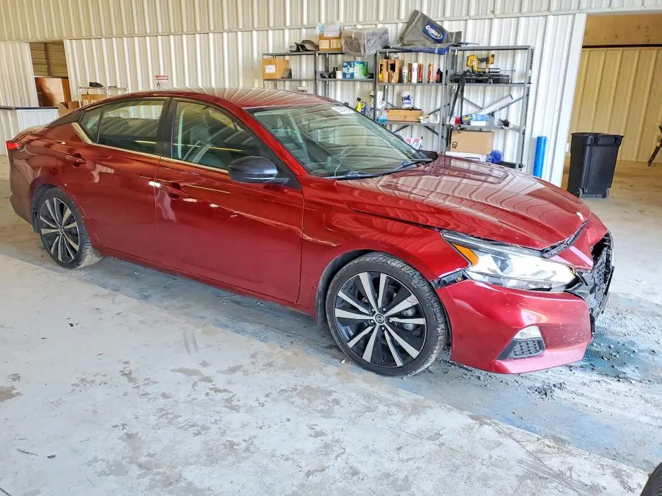 2021 NISSAN ALTIMA SR  