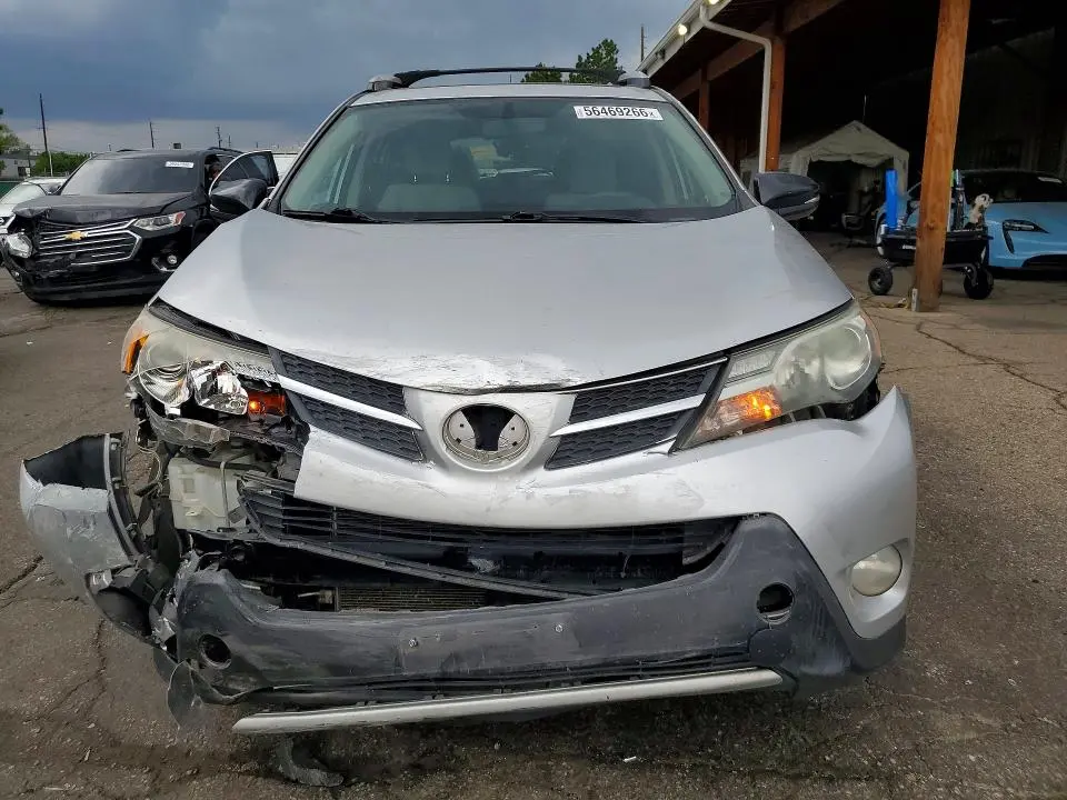 2015 TOYOTA RAV4 XLE  