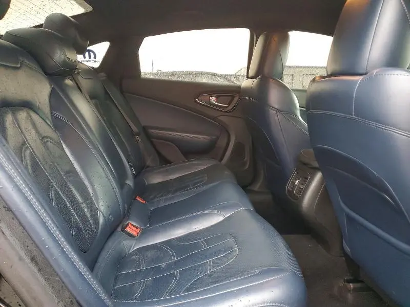 2015 CHRYSLER 200   