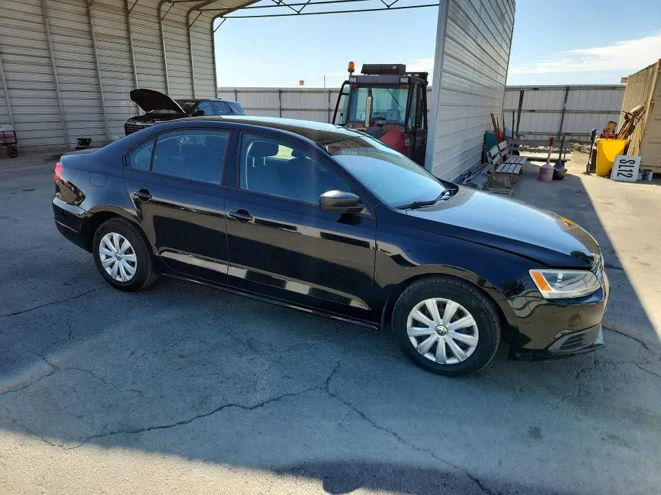 2012 VOLKSWAGEN JETTA BASE  