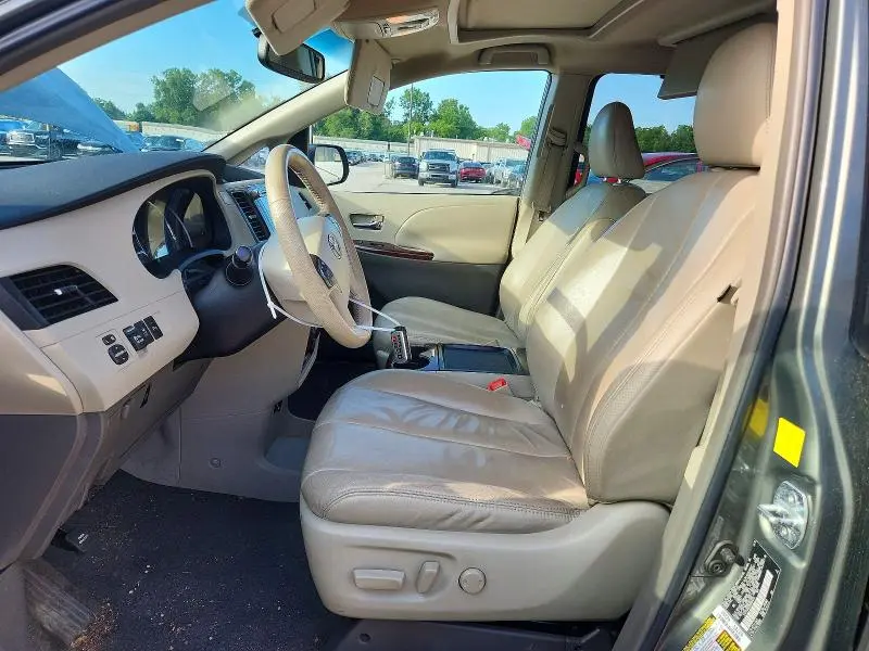 2011 TOYOTA SIENNA XLE 8-PASSENGER  