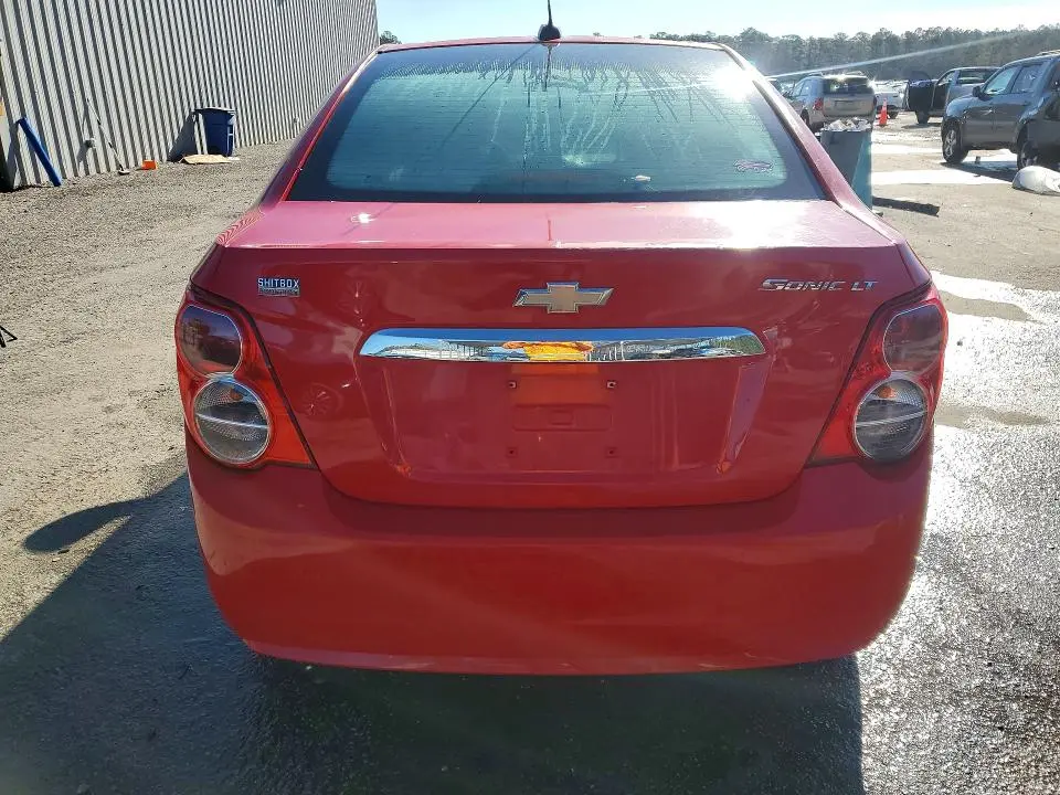 2015 CHEVROLET SONIC LT  
