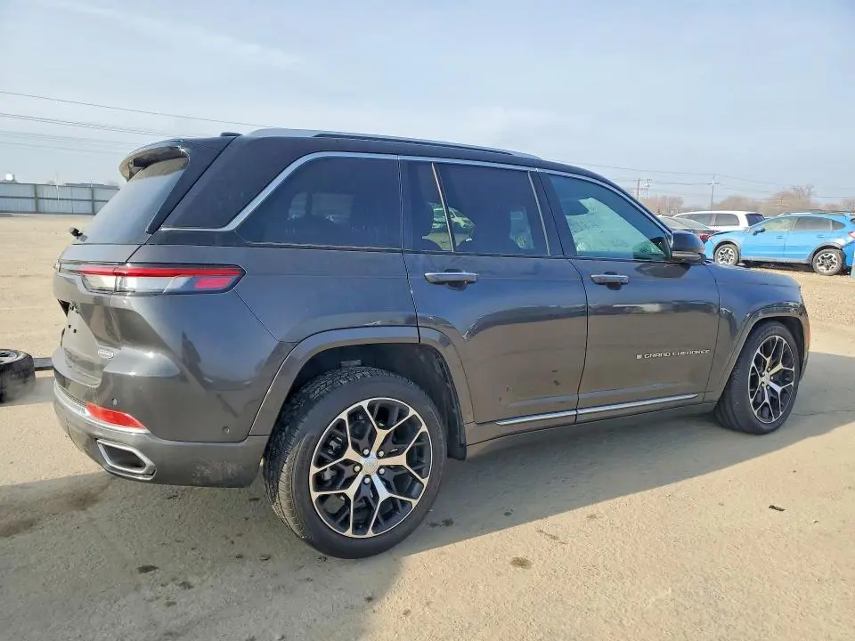 2022 JEEP GRAND CHEROKEE SUMMIT  