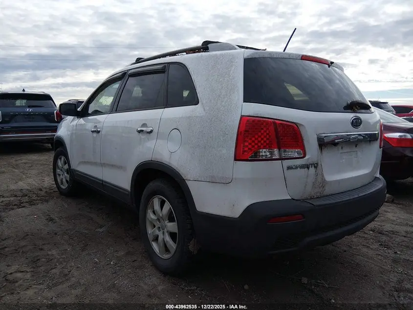 2013 KIA SORENTO LX