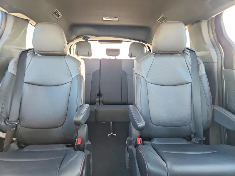 2022 TOYOTA SIENNA XSE 7-PASSENGER  