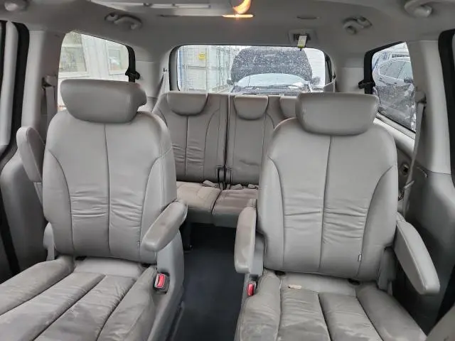 2010 KIA SEDONA EX  