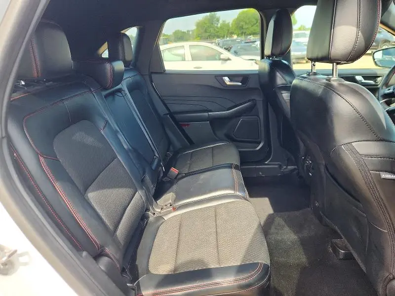 2023 FORD ESCAPE ST LINE  