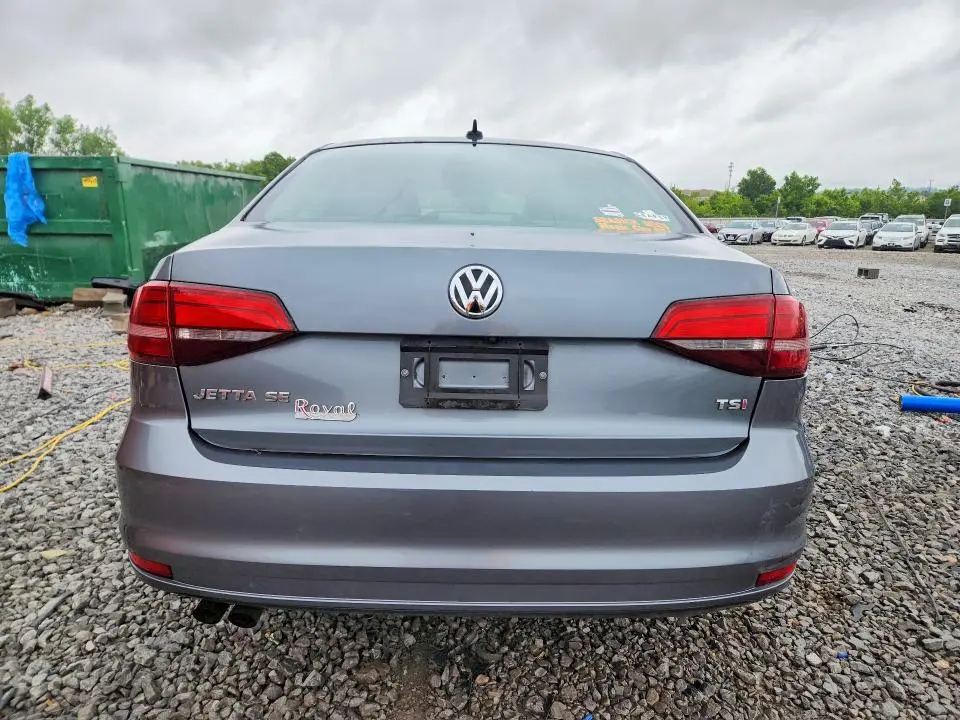 2017 VOLKSWAGEN JETTA SE  